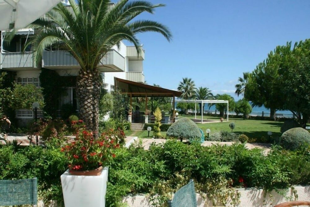 Фото Batis Hotel