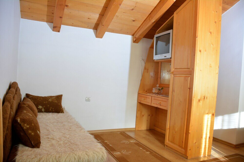 Фото Trenchova Guest House