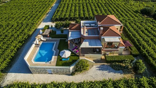 Гостиница Cretan Vineyard Hill Villa Private Pool, Panoramic View, Beautiful Vineyard