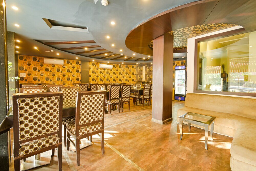 Фото Hotel Aroma Residency