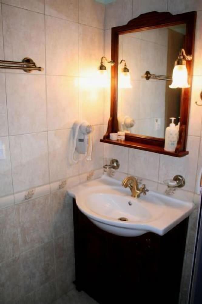 Фото Nikolas Guesthouse