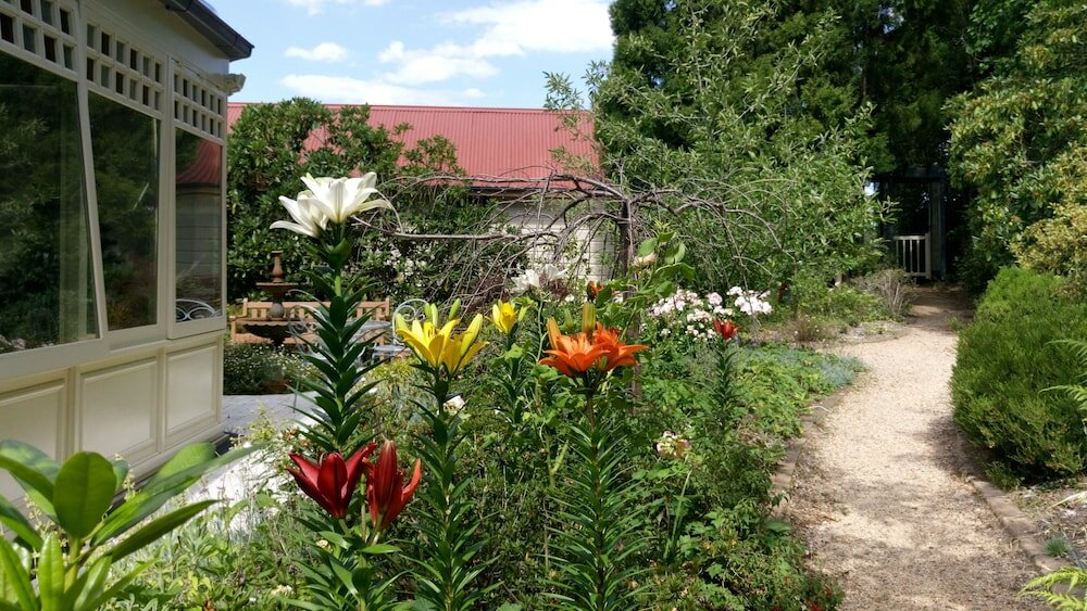 Фото Bethany Manor Bed & Breakfast