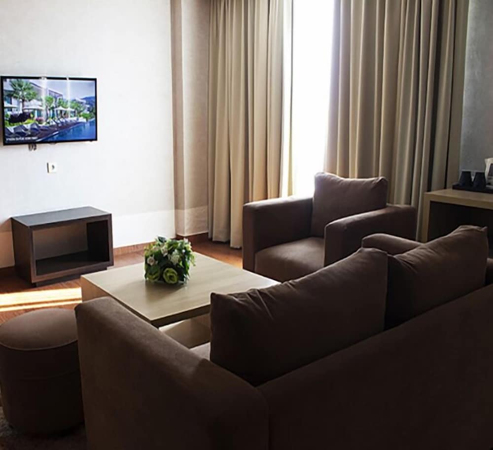 Фото Days Hotel & Suites by Wyndham Jakarta Airport