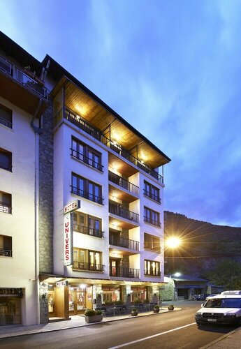 Гостиница Hotel Univers в Энкаме