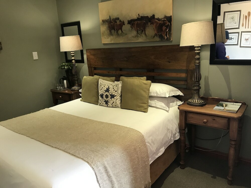 Фото The Crown Guesthouse