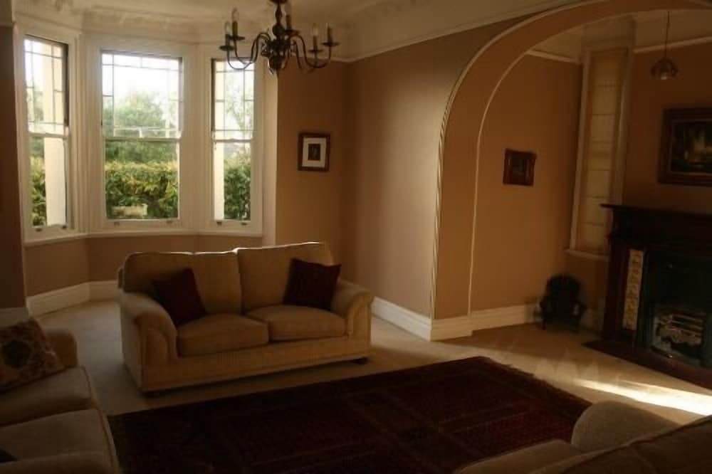 Фото Reading House