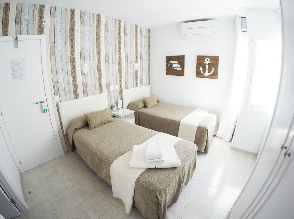 Фото Hostal del Mar