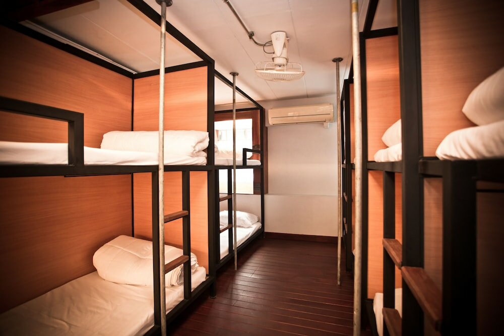 Фото The Arak Bed Bar and Hostel