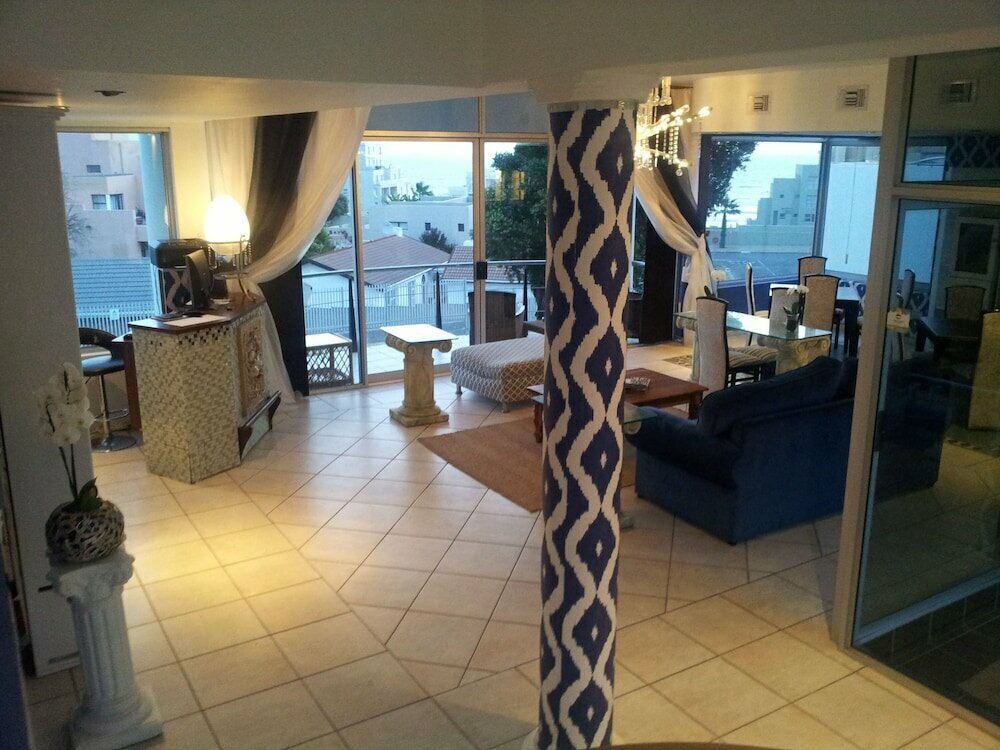 Hotel Bread & Barrel Palazzo Blouberg, Capetown, photo