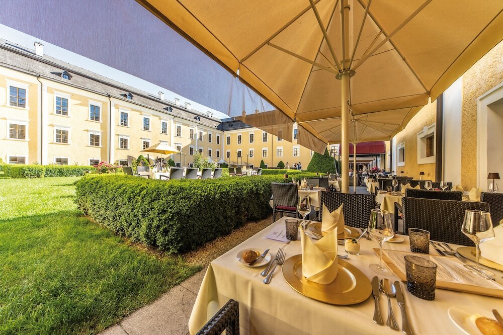 Фото Schlosshotel Mondsee