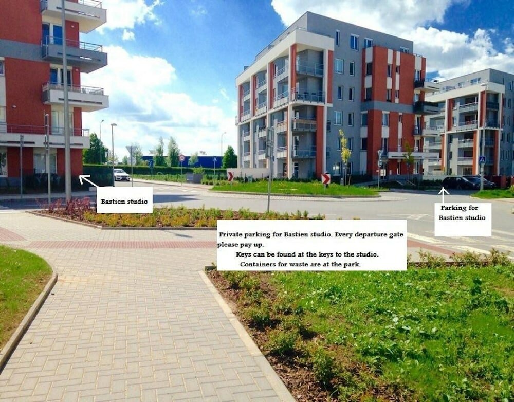 Фото Bastien Studio near Airport