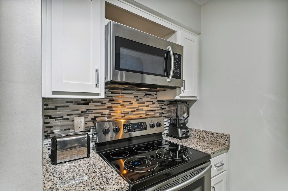 Фото Endless Summer E3 by Book That Condo