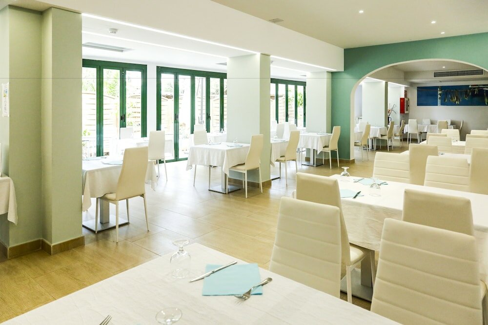 Фото Hotel Los Rosales