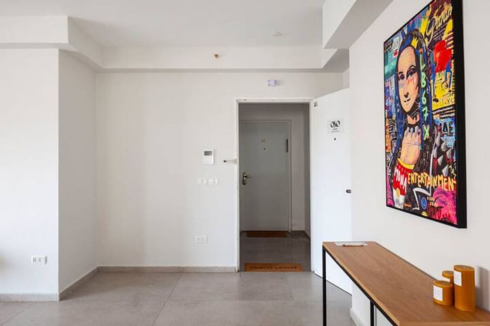 Фото Top Penthouse & Jacuzzi On The Beach