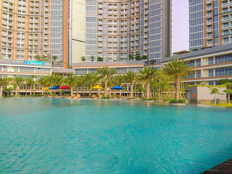 Гостиница Stunning And Homey 1Br Gold Coast Apartment Pik в Джакарте