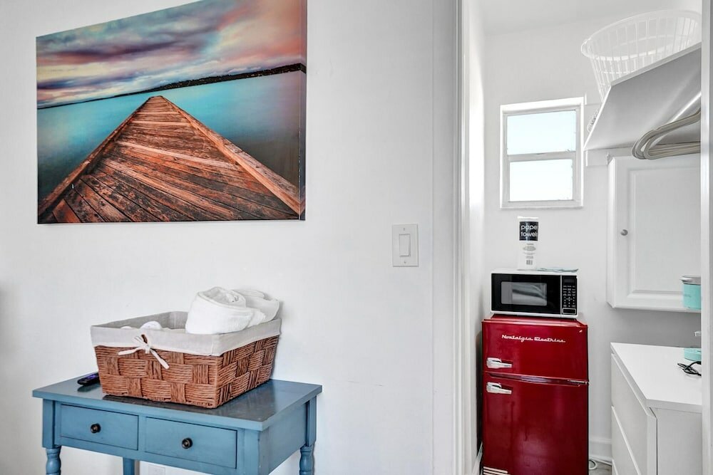 Фото Waves On Desoto