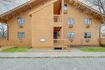 Schuss Mountain Condo w Deck: Walk to Ski Lift! (Michigan, Antrim County, Bellaire), short-term housing rental