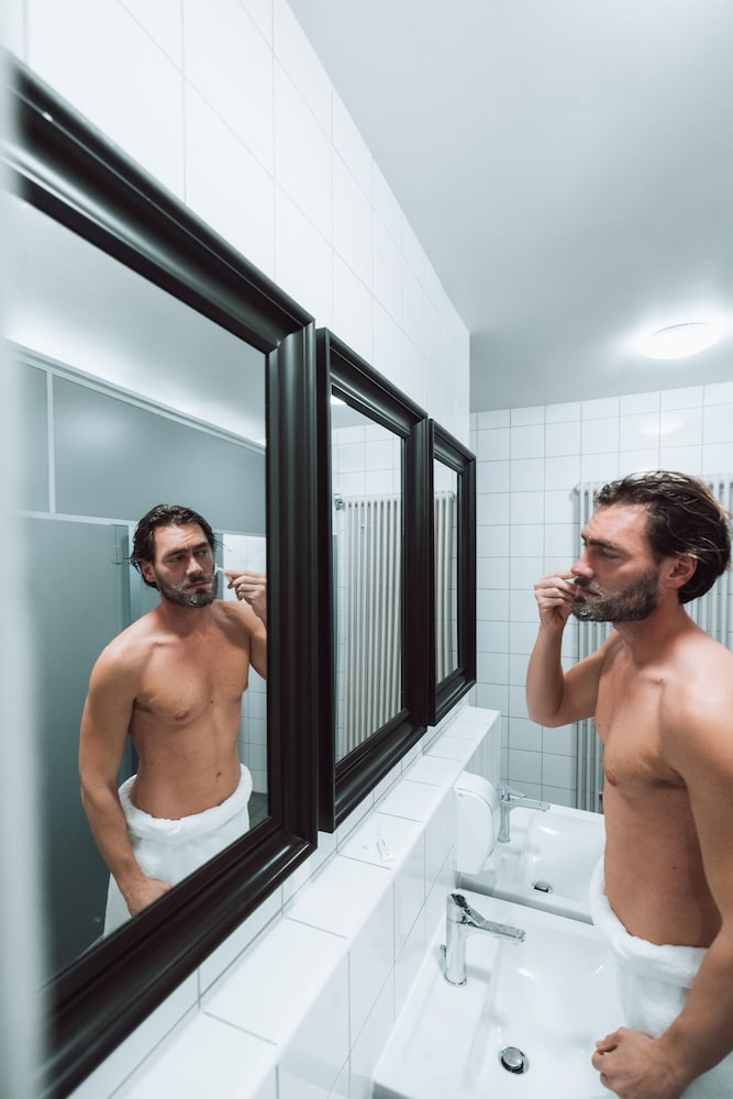 Фото Vevey Hotel & Guesthouse