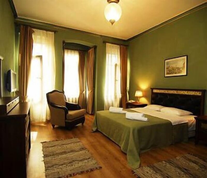 Гостиница Istanbul Irish Hotel в Бейоглу