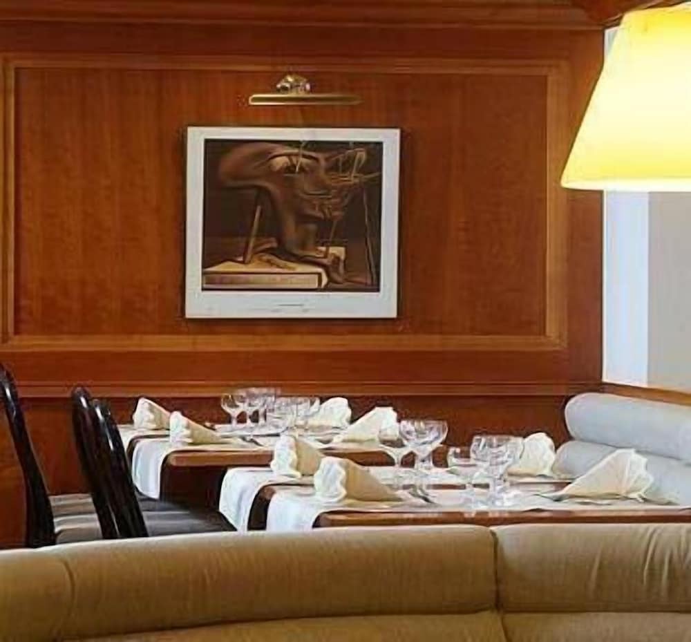 Фото Aparthotel Castelnou