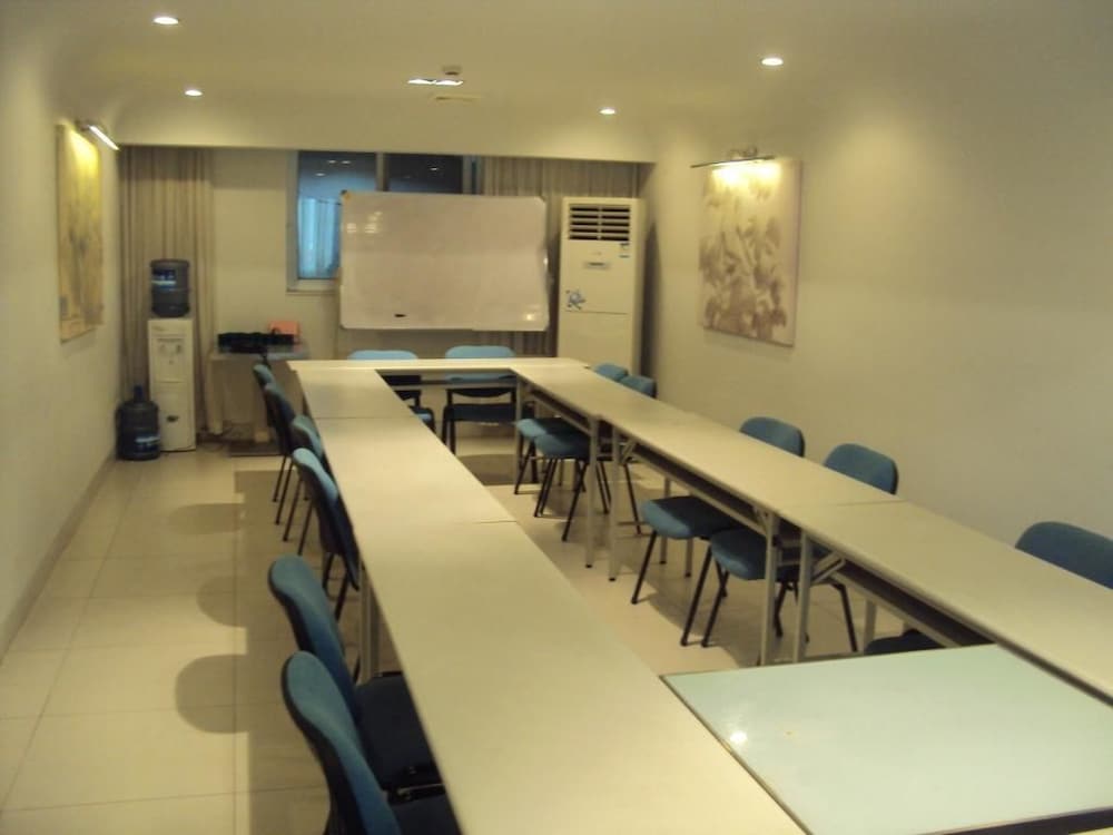 Фото Jinjiang Inn Chendu Sport University