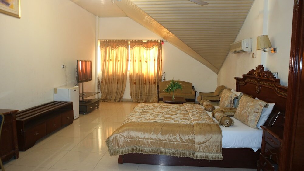 Фото Crown Liberty