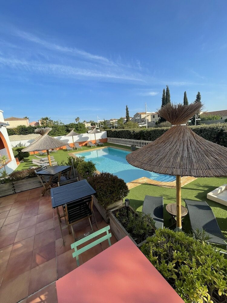 Фото Hotel Athéna