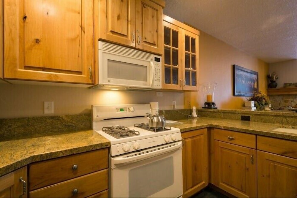 Фото Town Pointe by Lespri Management