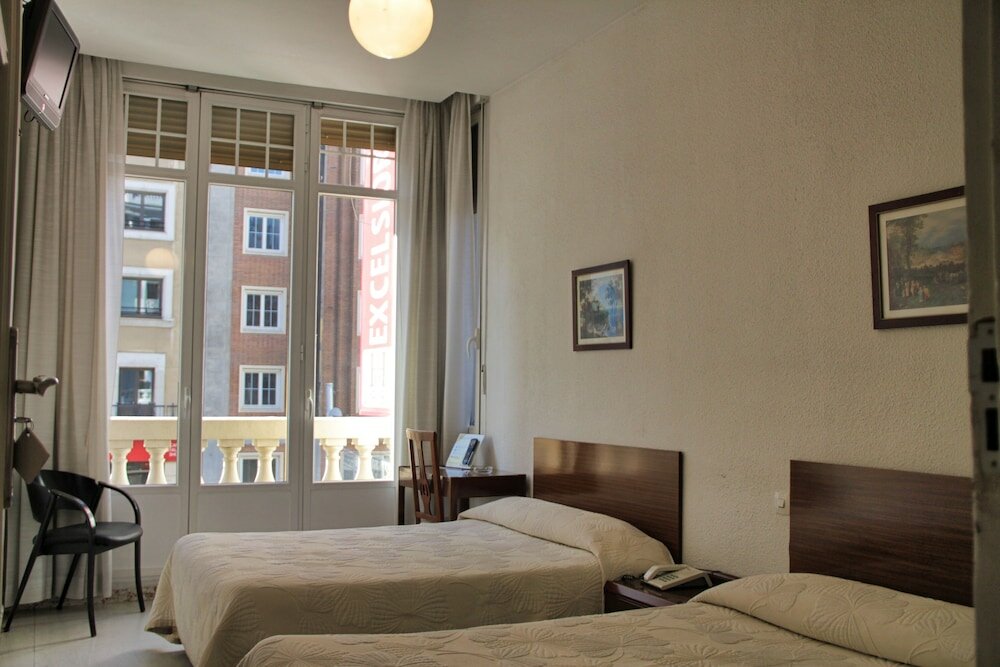 Фото Hostal Excelsior