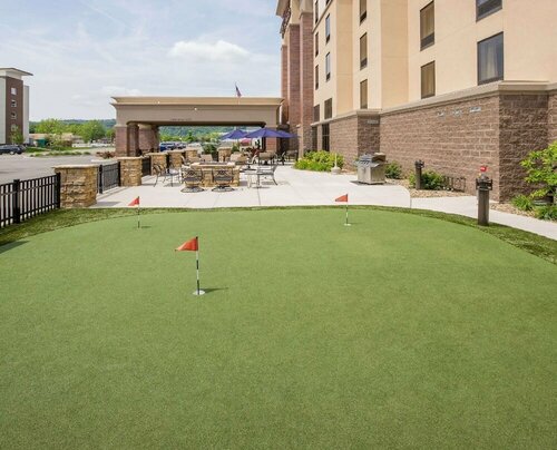 Гостиница Hampton Inn & Suites Pittsburgh/Harmarville