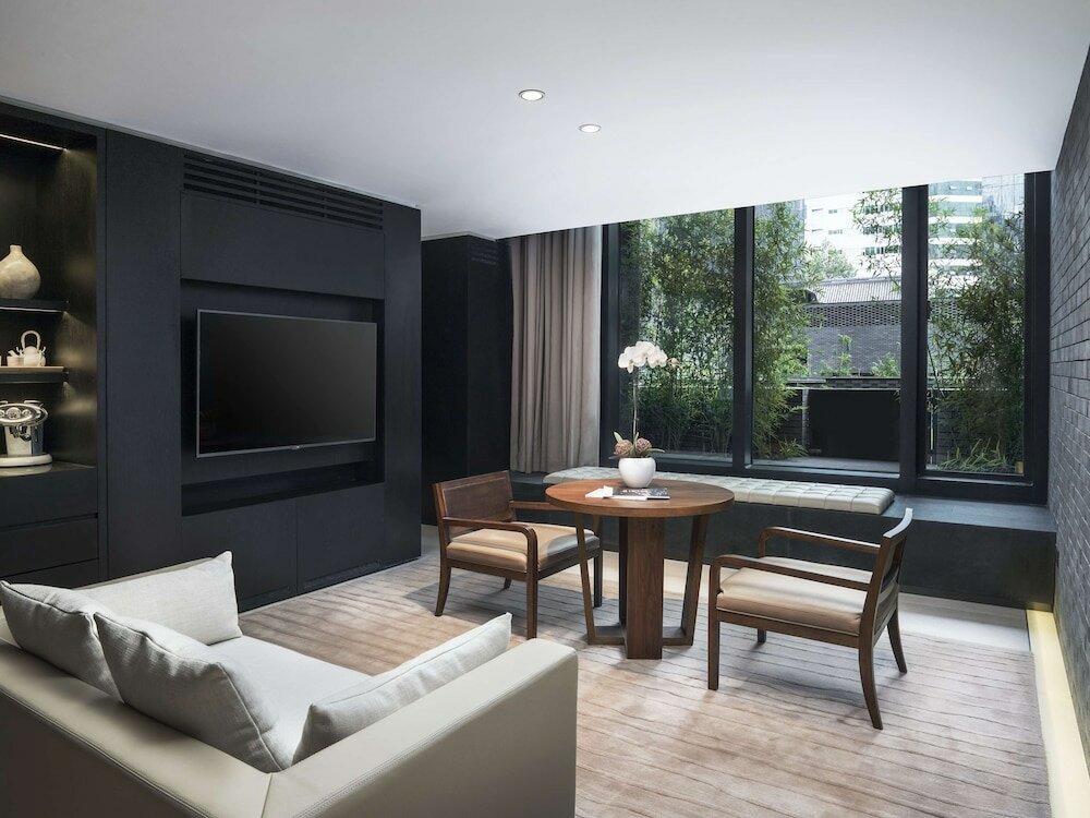 Фото The Temple House