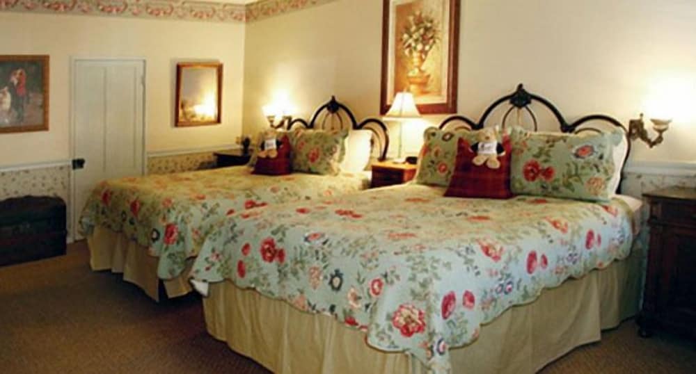 Фото Gunn House Hotel