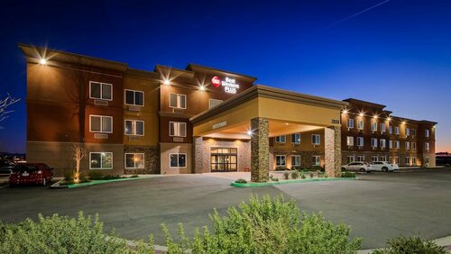 Гостиница Best Western Plus Desert Poppy Inn в Ланкастере