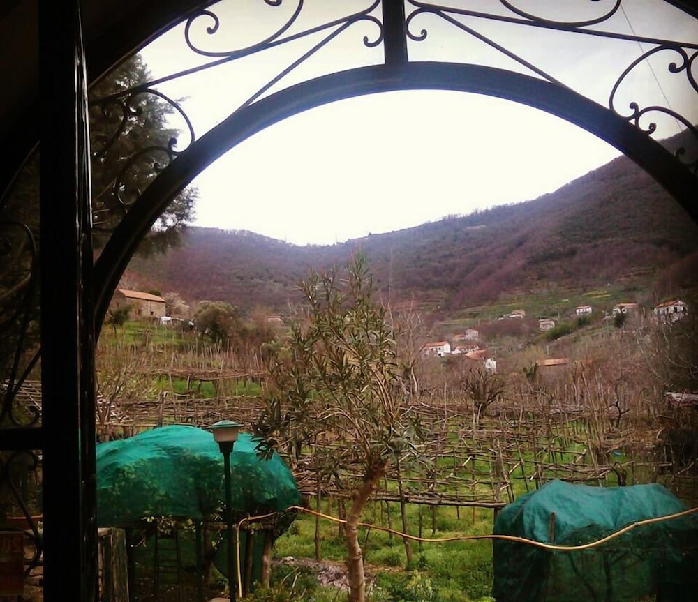 Фото Agriturismo Mare e Monti