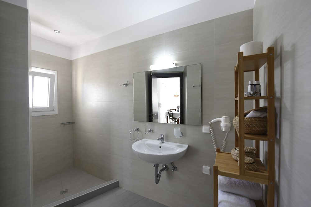 Фото Tsakanos Home