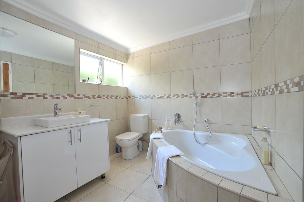 Фото Fifteen On Orange