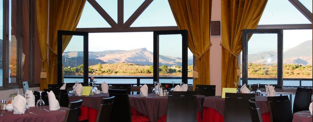 Фото Hotel Chems du Lac