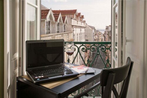 Гостиница Lisbon Colours Bairro Alto Apartments в Португалии