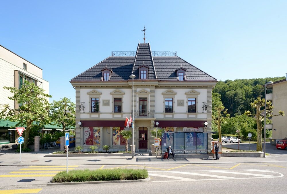 Фото отеля 1