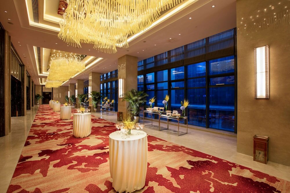 Фото Hilton Wuhan Riverside
