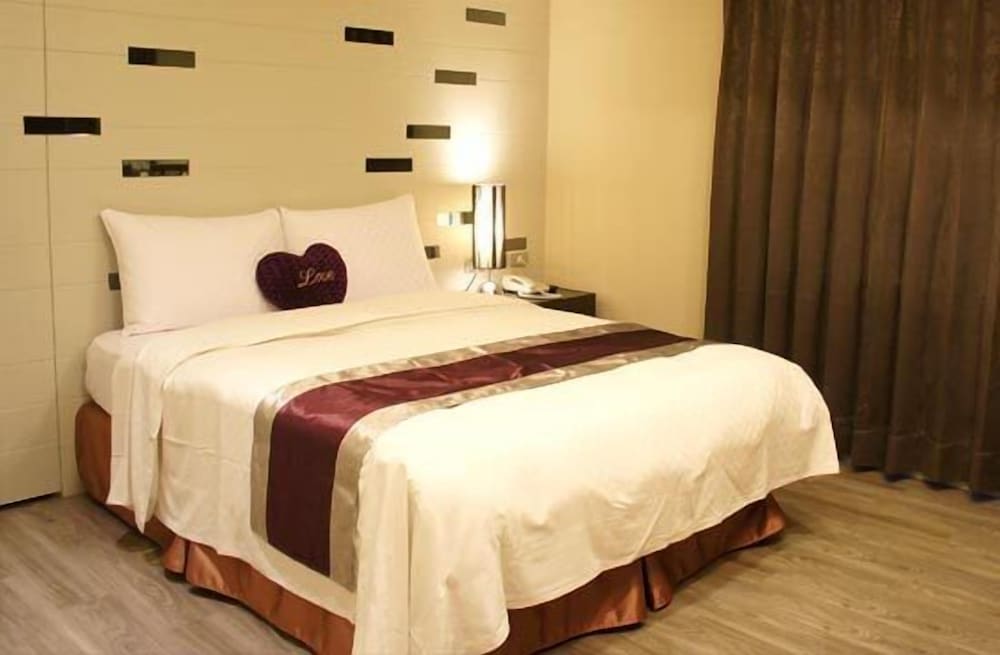 Фото Taichung One Chung Hotel