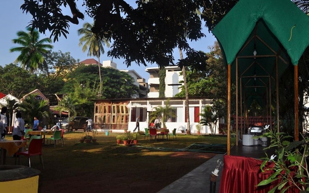 Фото отеля 2