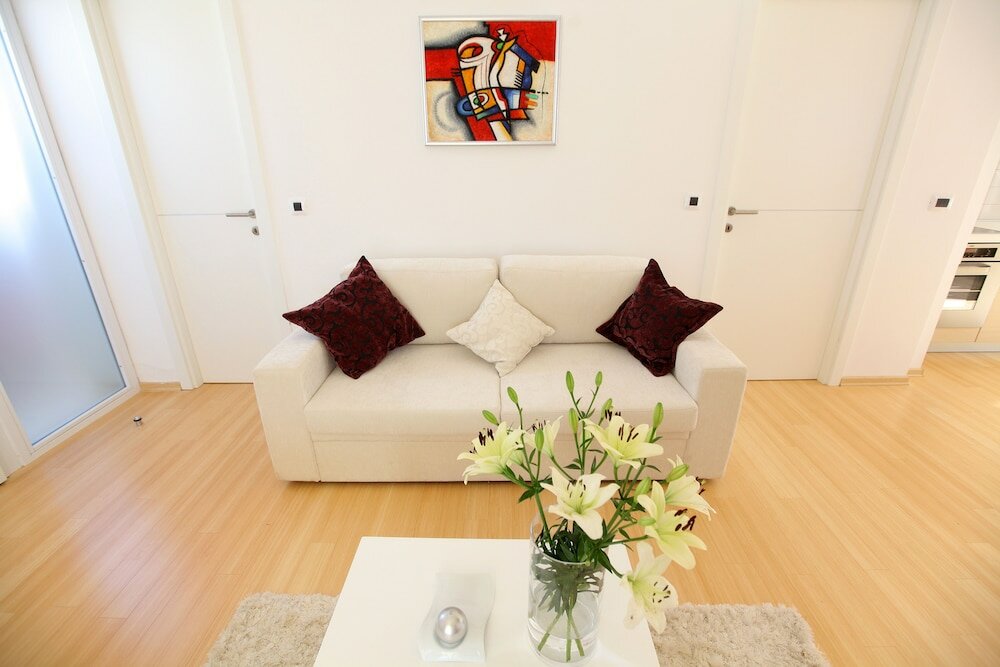 Фото Sunnyside Apartments Petrčane