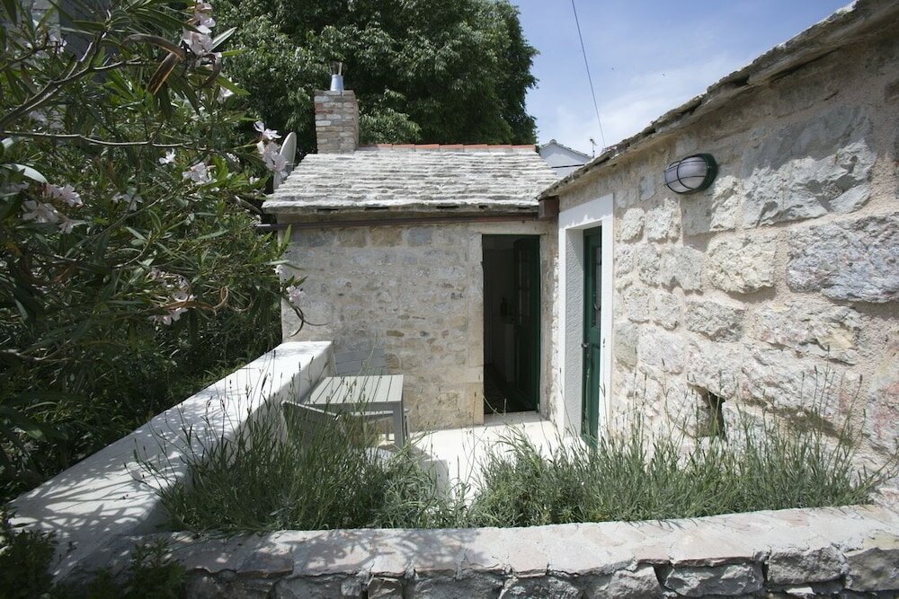 Фото Divota Apartment Hotel