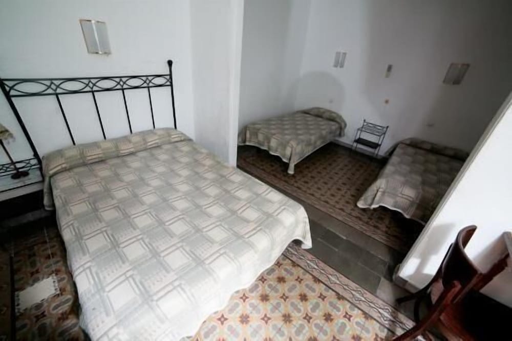 Фото Peninsular Hotel