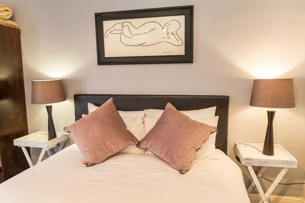 Фото Four Oaks Guesthouse