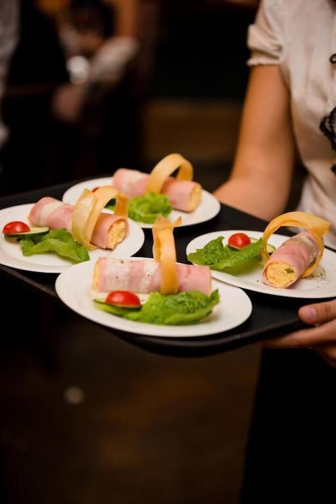 Фото Scott's Manor & Conference Venue