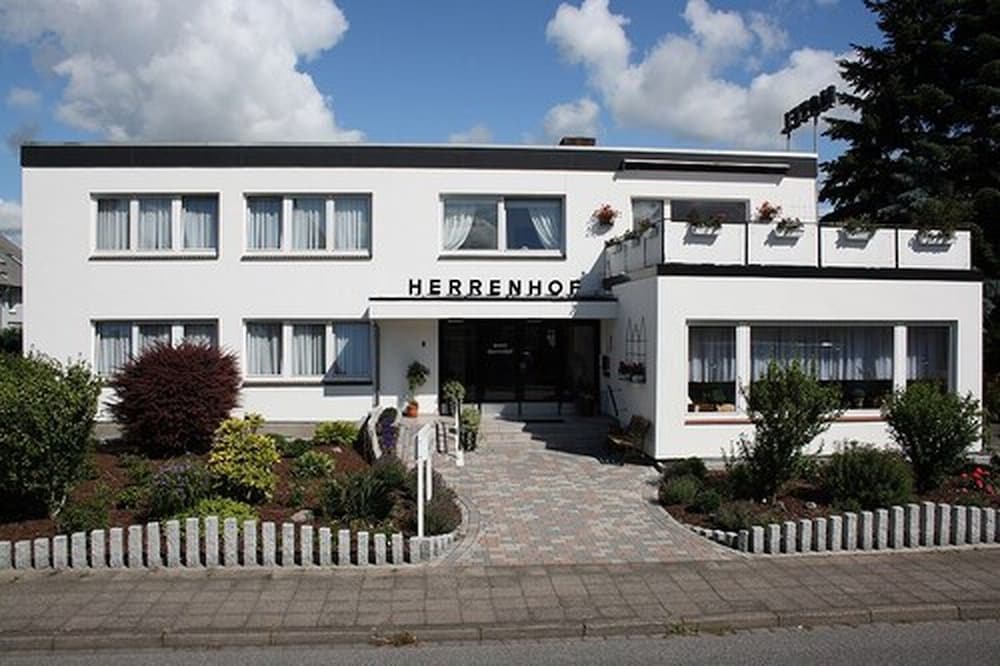 Фото Hotel Herrenhof
