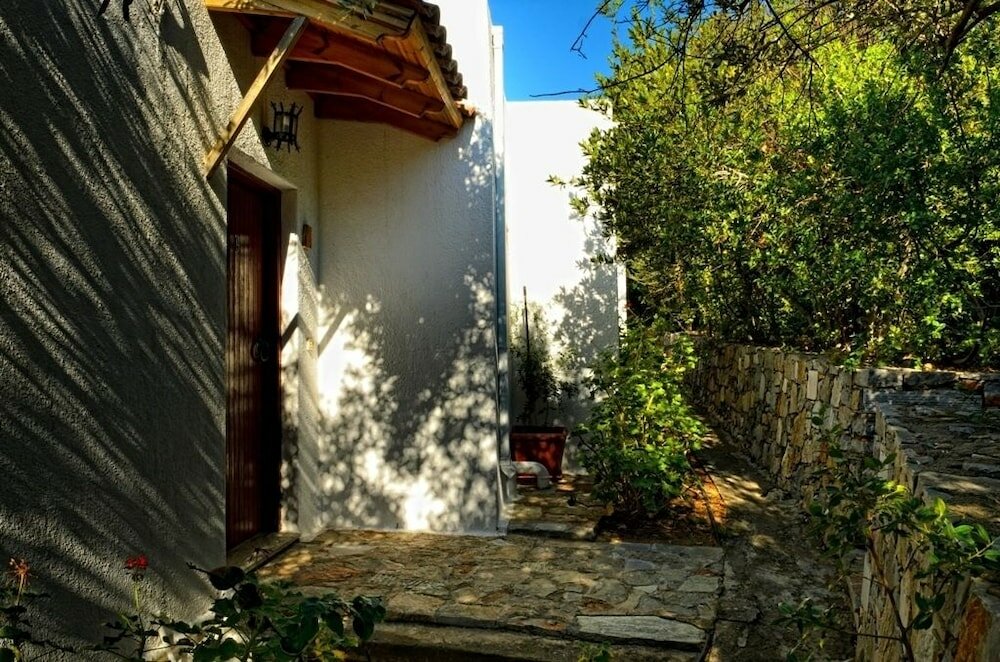 Фото Kounenos Apartments