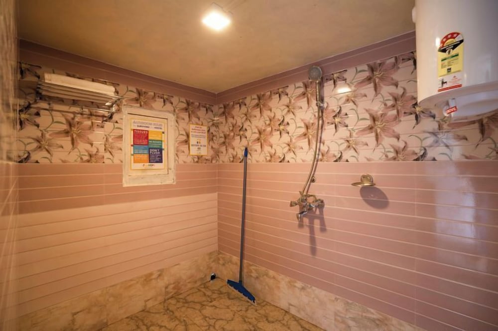 Фото GoSTOPS Kasar Devi - Hostel